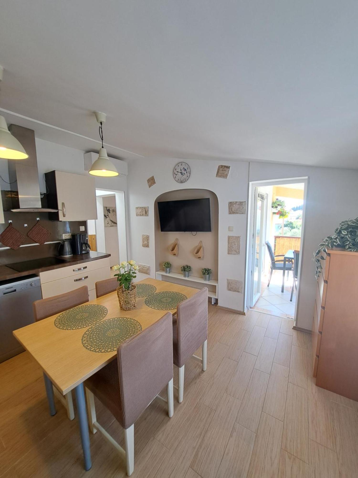 PUY Sweet Home Lustig מראה חיצוני תמונה