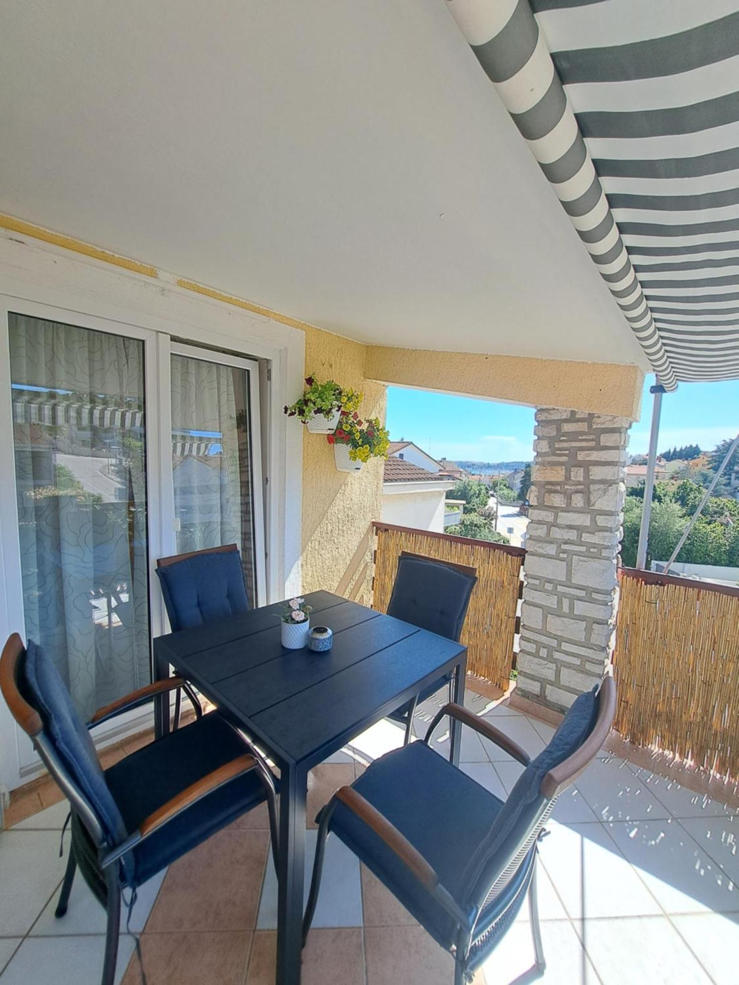 PUY Sweet Home Lustig מראה חיצוני תמונה